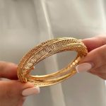 دستبند النگویی ژوپینگ طرح ورساچه